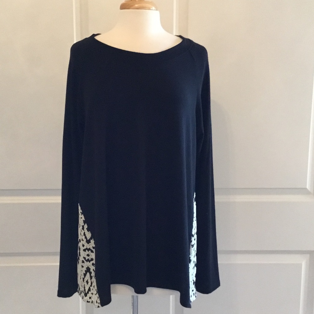 XL Le Lis Mari Mixed Material Top